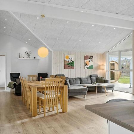 Beautiful Home In Tarm With Sauna Екстер'єр фото